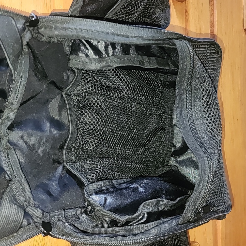 EUC Venture4th: Travel Hanging Toiletry Bag, black nylon, unisex - Picture 3 of 11